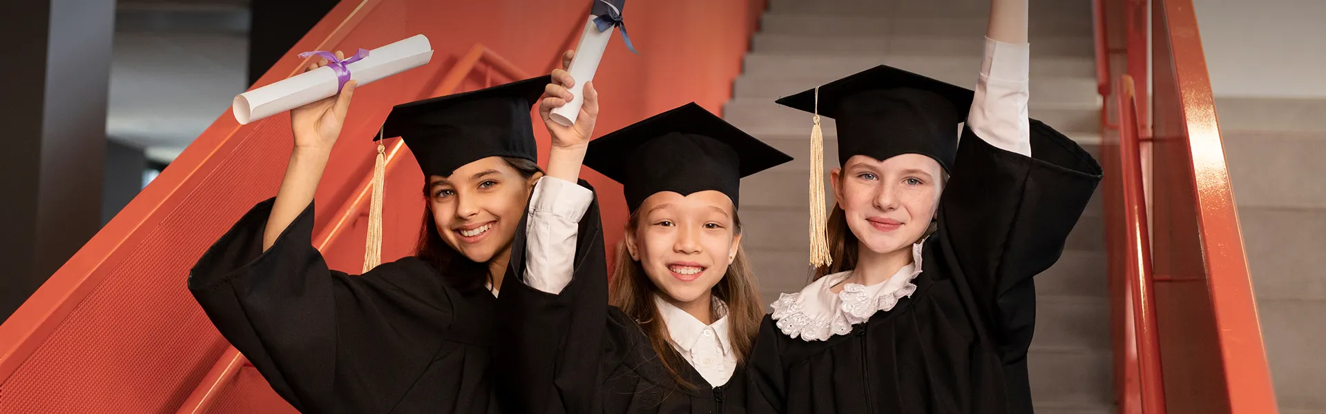 Scholarship banner - Desktop