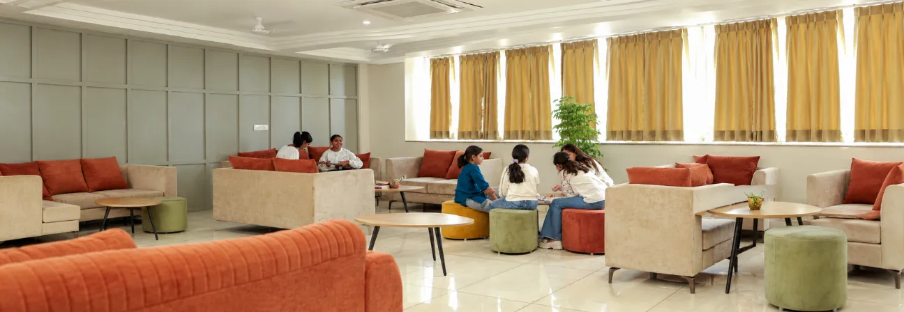 What Does a Typical Day Look Like in Boarding School Life?